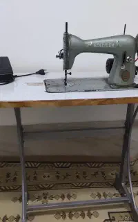 چرخ خیاطی پایه دار