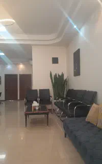 استخدام همکار خانم