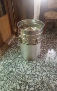 گلاب گیر و بشکه