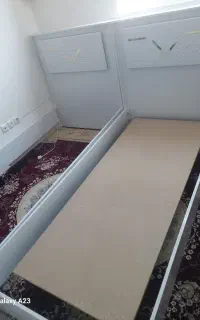 تخت تک نفره تازه وسالم  هست
