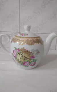قوری بزرگ نو و شیک اصلا استفاده نشده