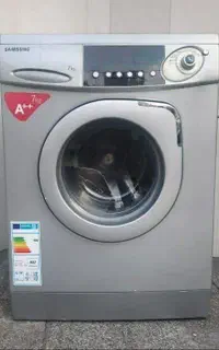 سام