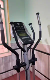 دوچرخه ثابت ایستاده