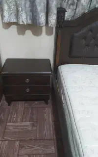 تخت خواب دو نفره چوبی قهوه‌ای