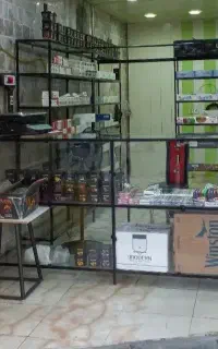 ویترین شیشه ایی