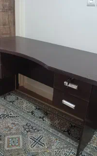 میز و صندلی در حد نو