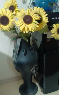 کوزه ی بزرگ و گلدان