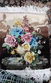 تابلو فرش دستبافت طرح گل و گلدان سفالی