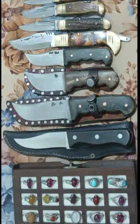 انگشتر و چاقو