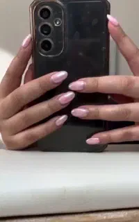 کاشت ناخن و خدمات زیبایی