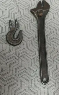 آچار فرانسه و قلاب