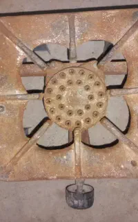 اجاق‌گاز کوچک و قدیمی