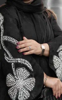 ملیله دوزی روی مانتو و رومیزی