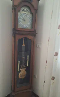 ساعت چوبی قدی