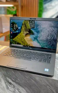 لپتاپ Dell 5400 هشت هسته‌ای برای کار دانشجویی