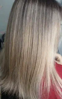 خدمات کراتین و رنگ و اصلاح و سوراخ کردن گوش