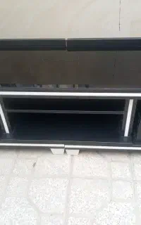 میز تلویزیون شیشه ای
