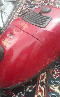 جاروبرقی کوچک در حد نو نو