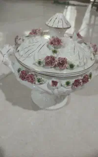 تعدادی ظرف نو
