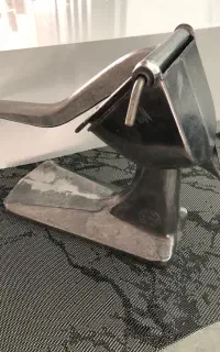 آب انار و مرکبات گیر چدنی