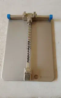 گیره نگهدارنده برد