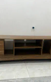 میز تلویزن کاملا سالم