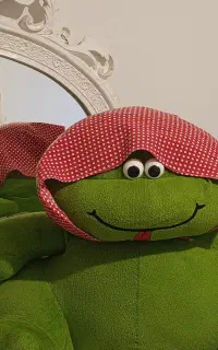عروسک قورباغه بزرگ