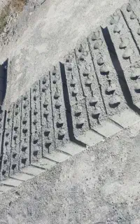 بلوک دیواری و توپر