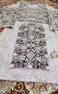 خیاط لباس بلوچی هستم
