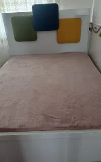تخت دونفره