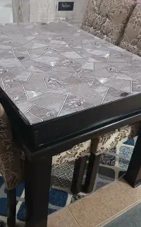 میز غذاخوری چهار نفره