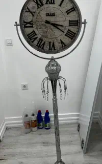 ساعت ایستاده