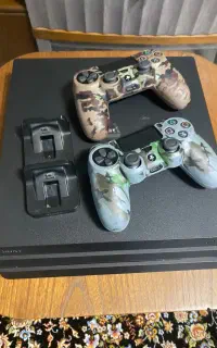 PS4 pro دو دسته ادامه در توضیحات