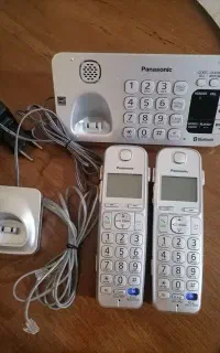 تلفن بی سیم پایه دار. دو گوشی پاناسونیک