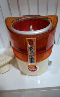 آبمیوه گیر