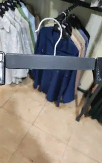چوب کار و آویز لباس و شلوار