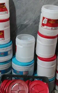 دبه پلاستیک همشون سالم  سی عدد داریم