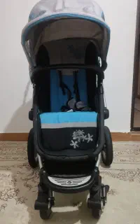 کالسکه خارجی همراه با تخت در حد نو