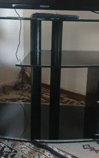 میز تلویزیون شیشه ای