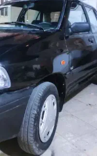 ماشین مشکی
