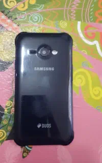 گوشی سامسونگ ais J1