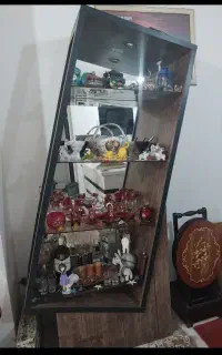 یک عدد بوفه آینه دار سالم و تمیز بدون خط و خش