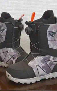 بوت اسنوبورد کفش اسنوبرد اسنو اسکی burton