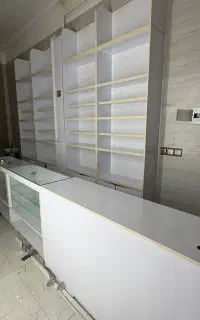 ویترین و پیشخوان مغازه  در حد نو