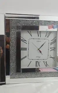 ساعت دیواری طرح خاص مخصوص خاص پسند ها