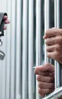 ضمانت زندانی،سند،کفالت آزادی،دادگاه و دادسرا