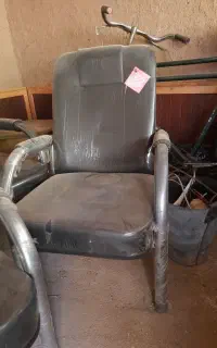 صندلی ها اورجینال  هستن