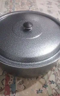 ماهیتابه و قابلمه