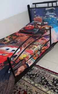 تخت فرفورژه کودک،درحد نو،پارچه روی تخت کاملا سالم