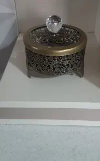 شکلات خوری پیوتر و قندان خورشیدی